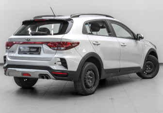 Подержанный автомобиль Kia Rio Hatchback 2021 года (5 фото)