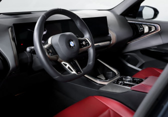 Подержанный автомобиль BMW X3 2025 года (14 фото)