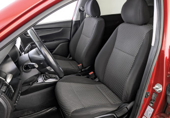 Подержанный автомобиль Kia Rio Hatchback 2019 года (20 фото)