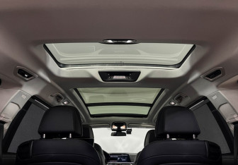 Подержанный автомобиль BMW X7 2021 года (33 фото)