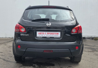 Подержанный автомобиль Nissan Qashqai 2009 года (6 фото)