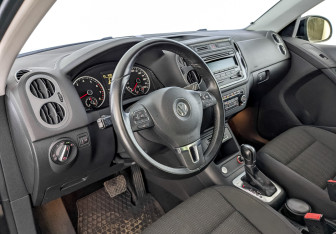 Подержанный автомобиль Volkswagen Tiguan 2014 года (16 фото)