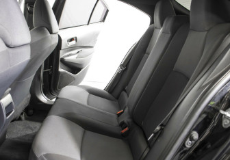 Подержанный автомобиль Toyota Corolla Sedan 2020 года (16 фото)