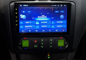 Подержанный автомобиль Ford Focus Sedan 2006 года (13 фото)