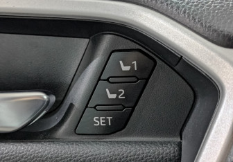 Подержанный автомобиль Toyota RAV4 2020 года (28 фото)