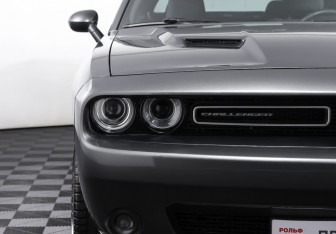 Подержанный автомобиль Dodge Challenger 2019 года (22 фото)