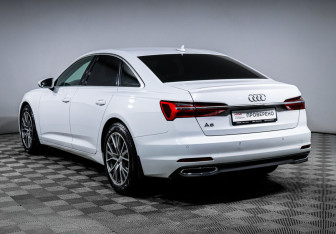 Подержанный автомобиль Audi A6 Sedan 2021 года (7 фото)