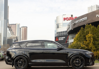 Подержанный автомобиль Voyah Free 2023 года (4 фото)