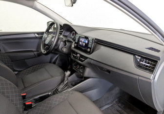 Подержанный автомобиль Skoda Rapid Liftback 2021 года (11 фото)