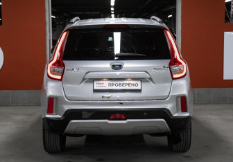 Подержанный автомобиль Geely Emgrand X7 2019 года (6 фото)
