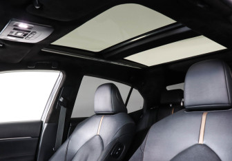 Подержанный автомобиль Toyota Camry Sedan 2023 года (14 фото)