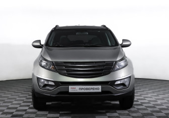 Подержанный автомобиль Kia Sportage 2011 года (2 фото)