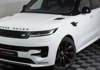 Подержанный автомобиль Land Rover Range Rover Sport 2023 года (26 фото)