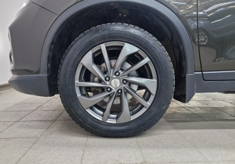 Подержанный автомобиль Nissan X-Trail 2020 года (13 фото)