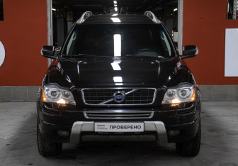 Подержанный автомобиль Volvo XC90 2014 года (2 фото)