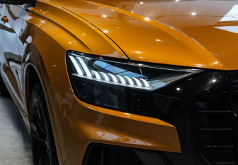 Подержанный автомобиль Audi Q8 2019 года (38 фото)