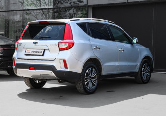 Подержанный автомобиль Geely Emgrand X7 2020 года (4 фото)