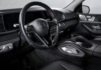 Подержанный автомобиль Mercedes-Benz GLE 2024 года (14 фото)