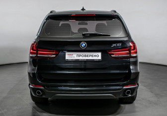 Подержанный автомобиль BMW X5 2016 года (6 фото)