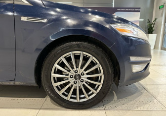 Подержанный автомобиль Ford Mondeo Sedan 2011 года (8 фото)