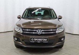 Подержанный автомобиль Volkswagen Tiguan 2016 года (2 фото)