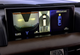 Подержанный автомобиль Lexus LX 2018 года (28 фото)
