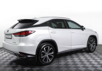 Подержанный автомобиль Lexus RX 2019 года (5 фото)