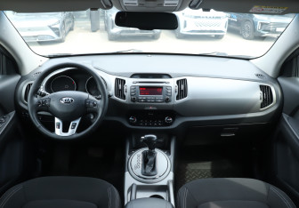 Подержанный автомобиль Kia Sportage 2014 года (12 фото)