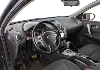 Подержанный автомобиль Nissan Qashqai 2011 года (15 фото)