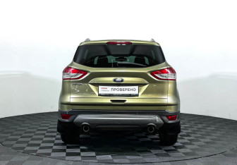 Подержанный автомобиль Ford Kuga 2013 года (6 фото)