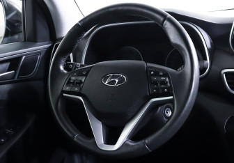 Подержанный автомобиль Hyundai Tucson 2019 года (12 фото)