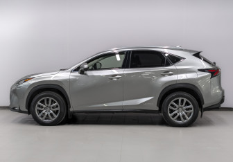 Подержанный автомобиль Lexus NX 2014 года (8 фото)