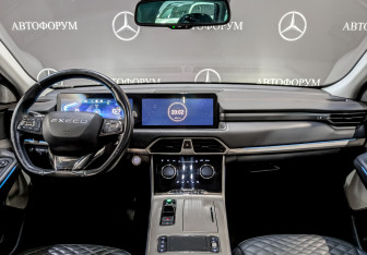 Подержанный автомобиль Exeed TXL 2022 года (14 фото)