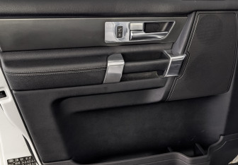 Подержанный автомобиль Land Rover Discovery 2010 года (19 фото)