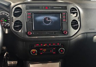 Подержанный автомобиль Volkswagen Tiguan 2012 года (13 фото)