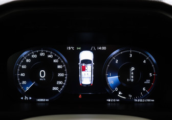 Подержанный автомобиль Volvo XC90 2015 года (11 фото)