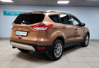 Подержанный автомобиль Ford Kuga 2013 года (5 фото)