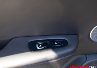 Подержанный автомобиль Kia Stinger 2018 года (23 фото)