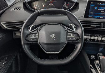 Подержанный автомобиль Peugeot 3008 2021 года (21 фото)