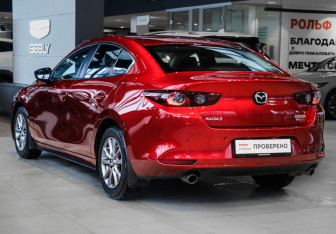Подержанный автомобиль Mazda 3 Sedan 2020 года (6 фото)