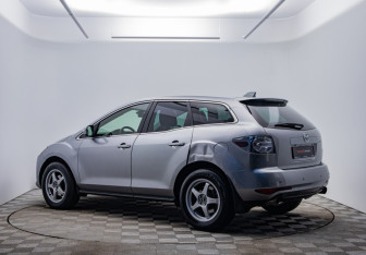 Подержанный автомобиль Mazda CX-7 2011 года (7 фото)