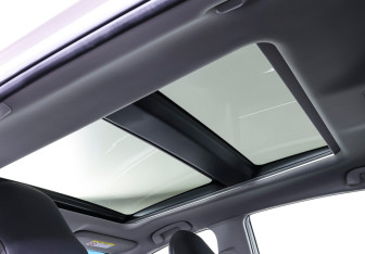 Подержанный автомобиль Toyota Camry Sedan 2022 года (17 фото)