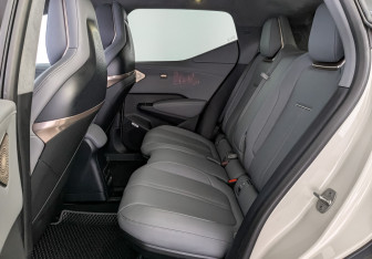 Подержанный автомобиль Zeekr X 2023 года (17 фото)