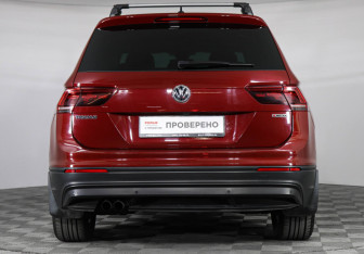 Подержанный автомобиль Volkswagen Tiguan 2020 года (6 фото)