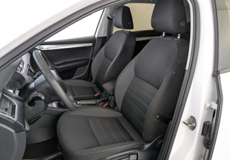 Подержанный автомобиль Skoda Octavia Liftback 2019 года (20 фото)