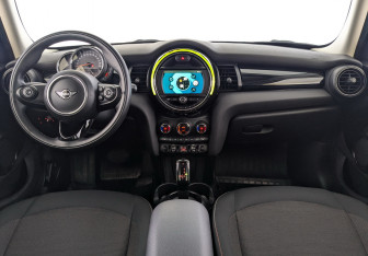 Подержанный автомобиль MINI Hatch 2019 года (27 фото)