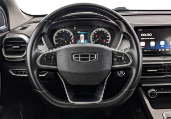 Подержанный автомобиль Geely Coolray 2022 года (22 фото)