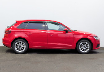 Подержанный автомобиль Audi A3 Hatchback 2013 года (4 фото)