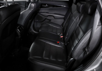 Подержанный автомобиль Kia Sorento 2018 года (10 фото)