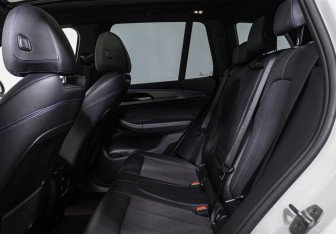 Подержанный автомобиль BMW X3 2020 года (13 фото)